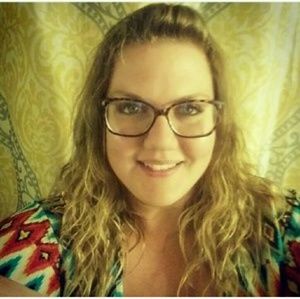 Meet your Posher, Carrie